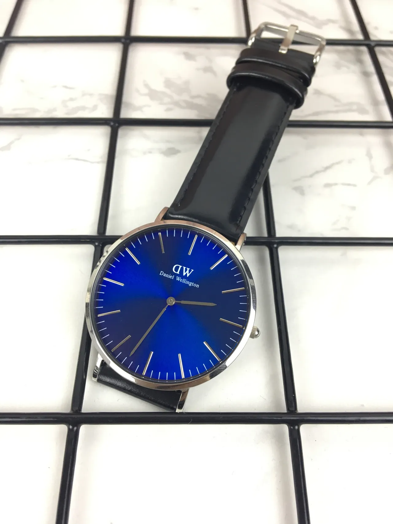Daniel Wellington Icon नीली Sunburst Quartz घड़ी 6