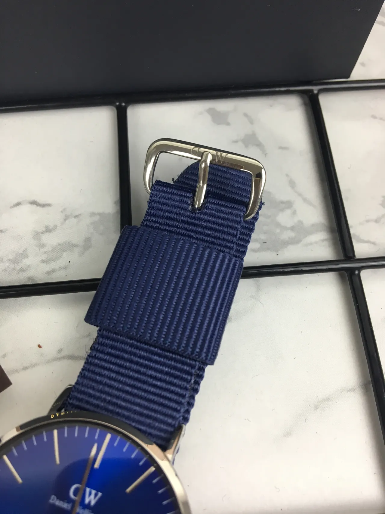 Daniel Wellington ICON Classic Petite 蓝色渐变表盘 石英手表 3