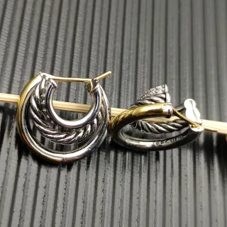 David Yurman Cable Classics أقراط حلقية ملتفة ثنائية اللون
