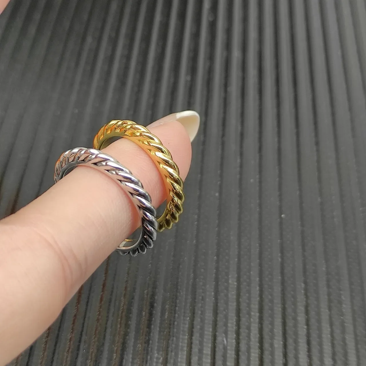 David Yurman Cable Collection 银金色 扭结 可堆叠戒指 2