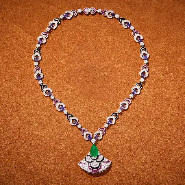 Gemstone-Encrusted Fan Motif Pendant Necklace 3