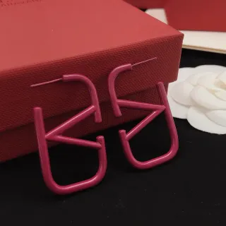 Aros geométricos en rosa mate con marco abierto