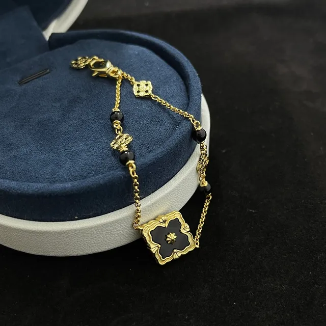 Gold Black Chain Enamel Quatrefoil Motif Bracelet 5
