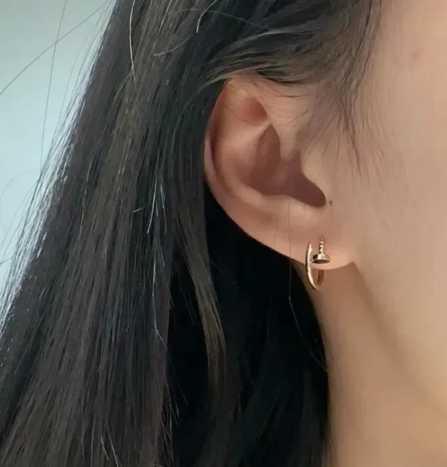 Gold Hoop Geometric Bar Accent Jewelry 8
