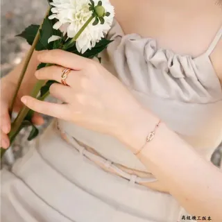 سوارة ذهبية وردية سلسلة ناعمة على شكل عقدة تشارم