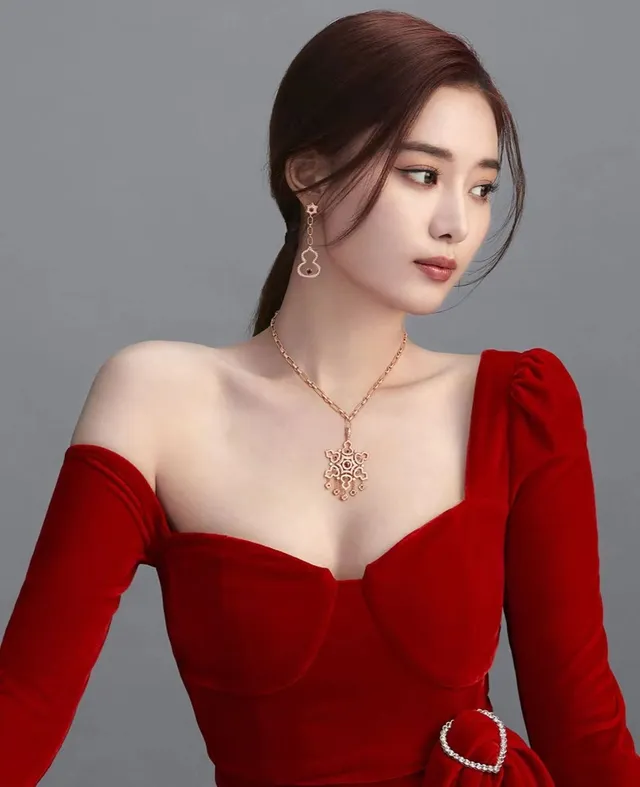 Gold Red Gourd-Shaped Star-Top Earrings 3