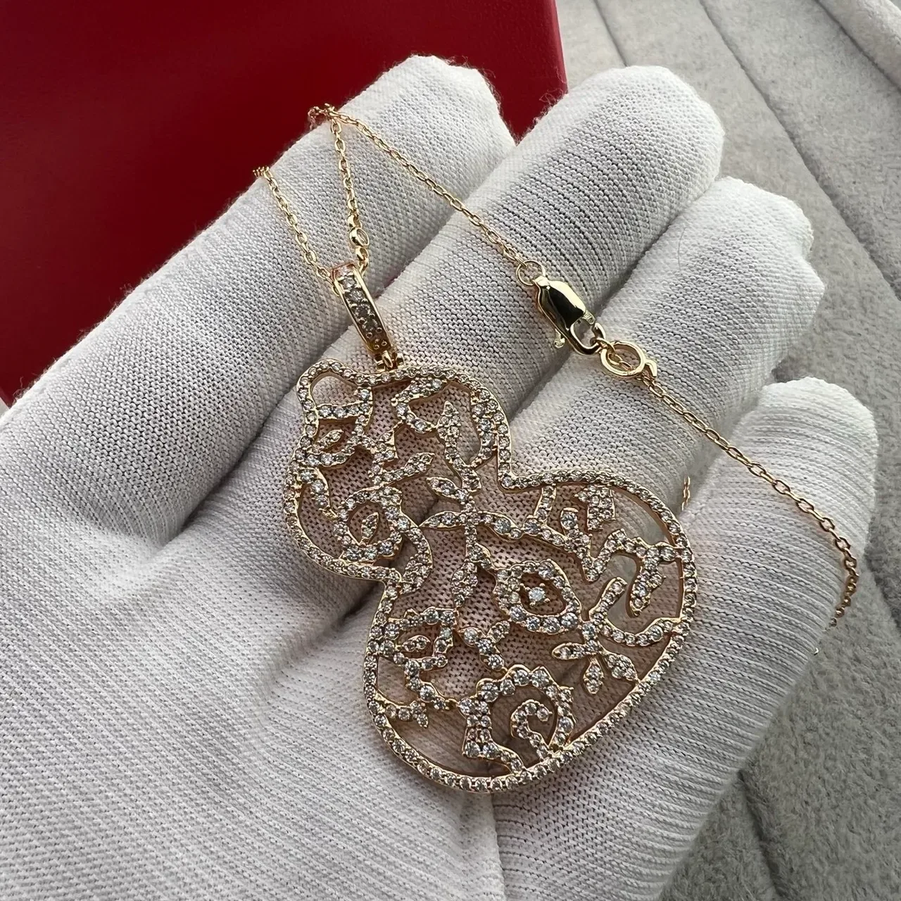 Gold Silver Heart-Shaped Filigree Necklace 6
