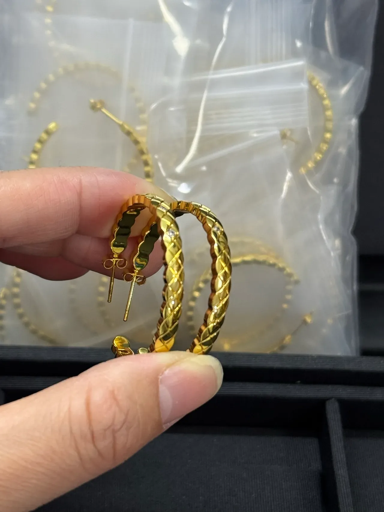 Gold Textured Geometric Hoop Earrings 8
