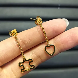 Aretes con Cadena de Oro en Tonos Dorados, Corazón y Pieza de Puzzle Descombinados, Estilo Gota