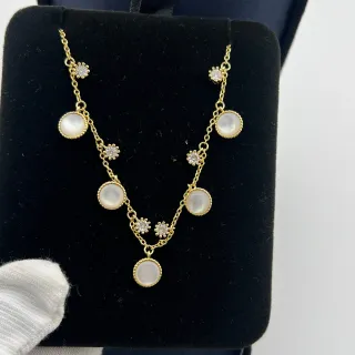 Gold-Tone Multi-Drop মুক্তা এবং ক্রিস্টাল নেকলেস