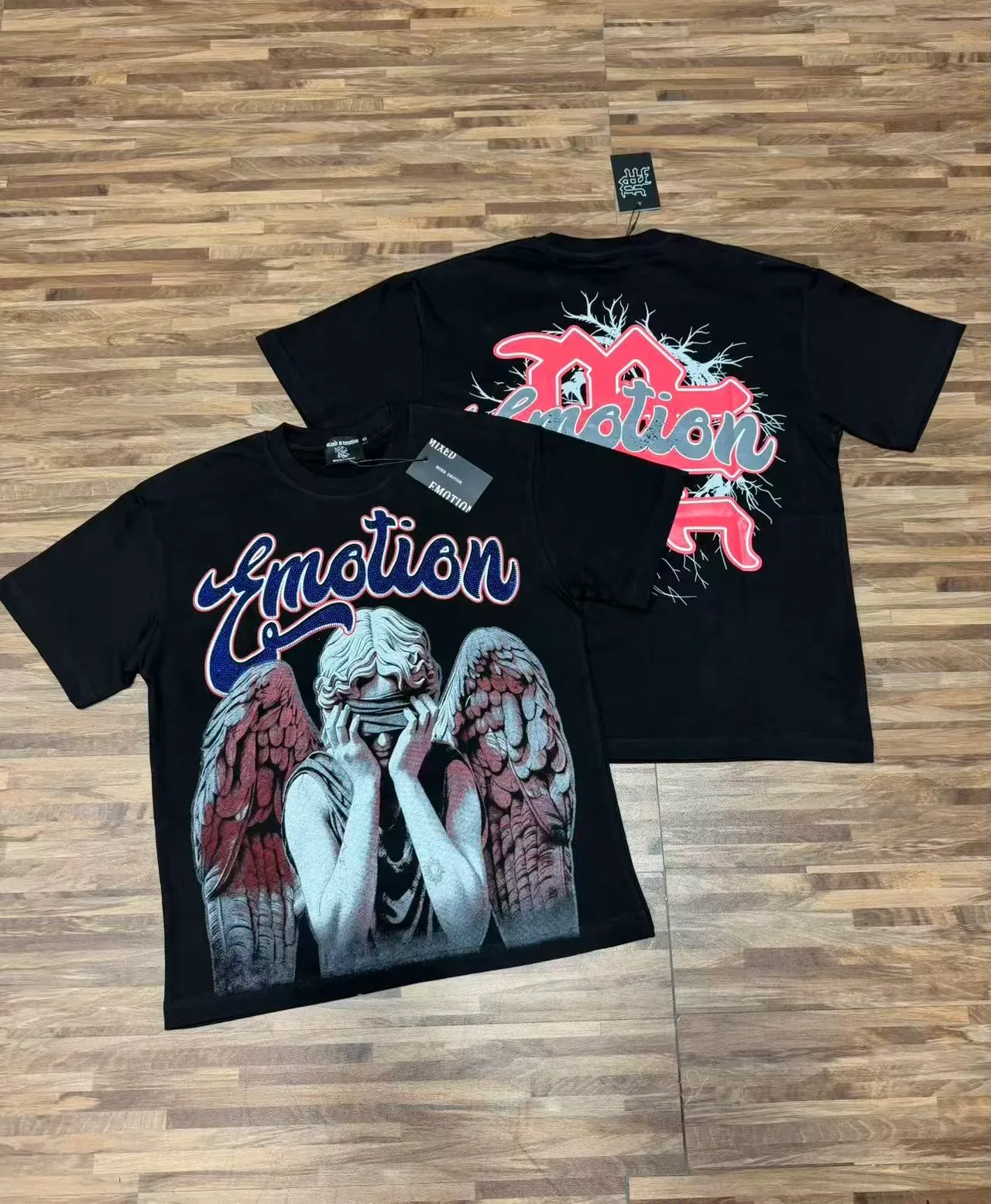 Graphic Print Blindfolded Angel Motif T-Shirt 6