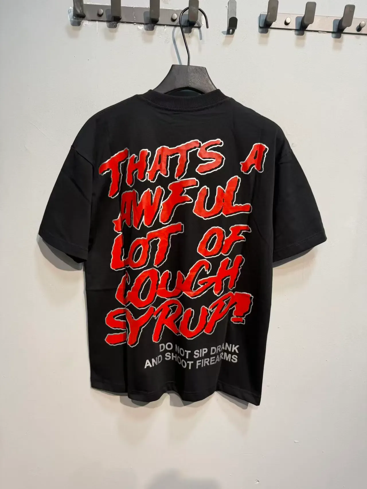 Camiseta oversized con estampado gráfico 4