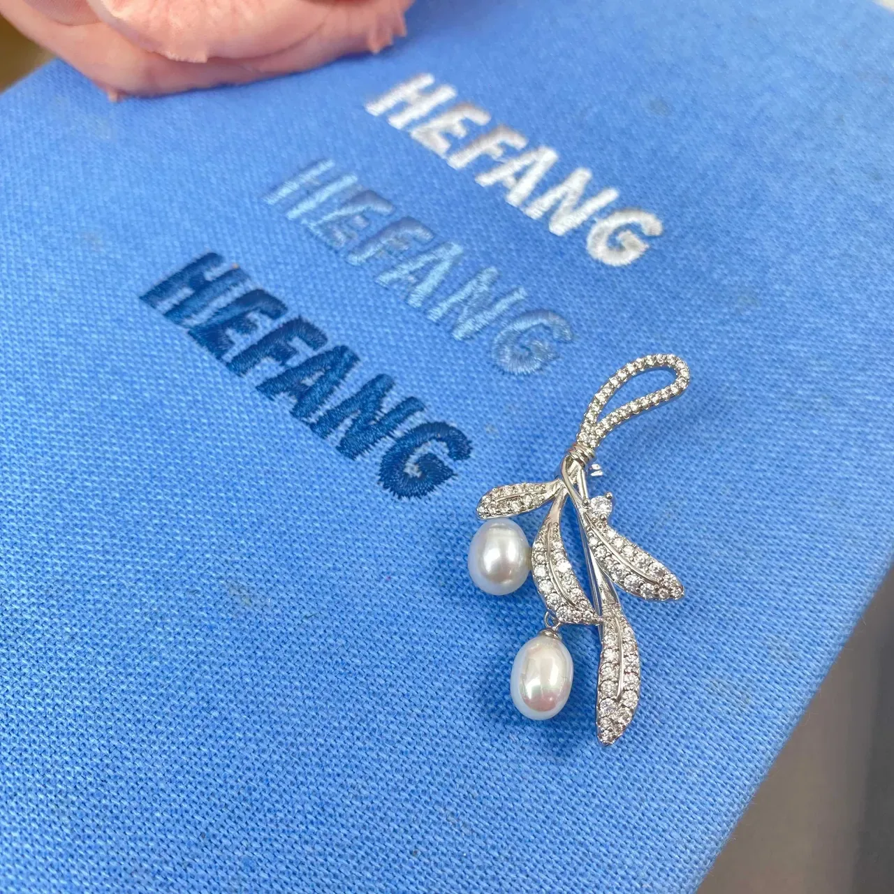 HEFANG पपड़ी और पत्ती पावे क्रिस्टल और पर्ल ब्रोच 4