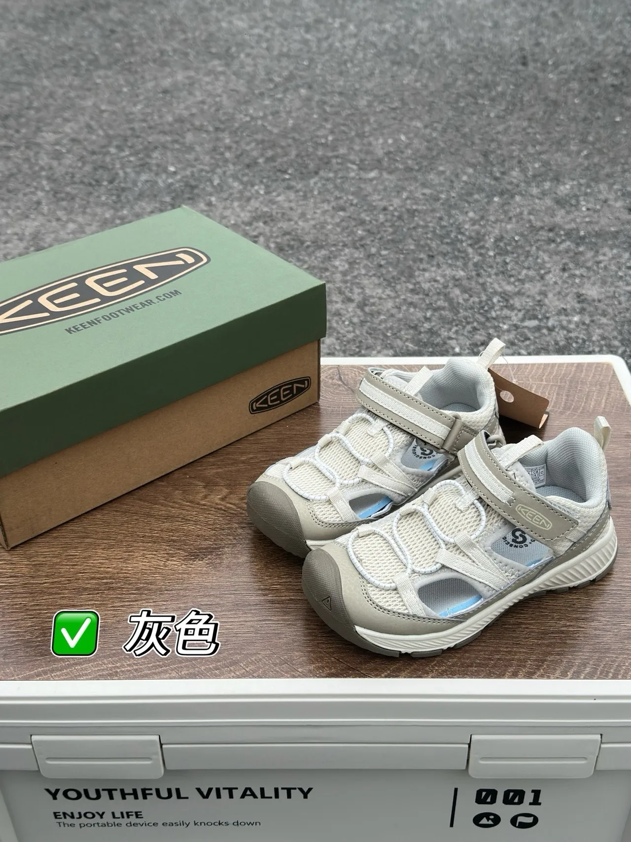 KEEN Blue Green Low-Cut Dual-Strap Hook-and-Loop Casual Sandals 4