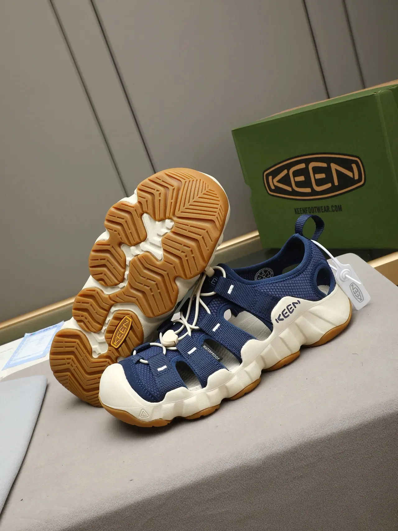 KEEN Navy Beige মাল্টি স্ট্র্যাপ ওয়াটার রেজিস্ট্যান্ট ক্যাজুয়াল স্যান্ডেলস 4