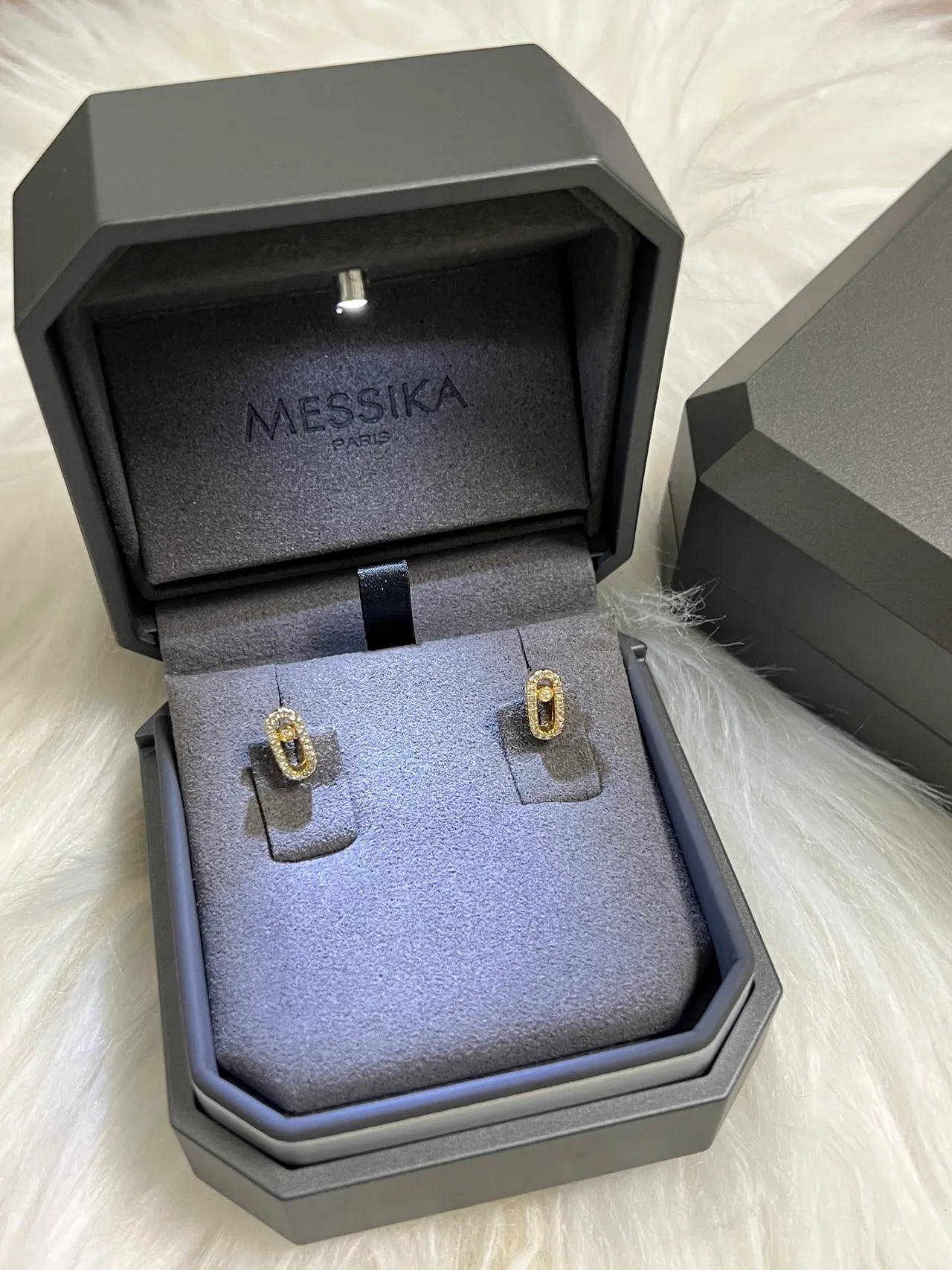 Messika Gray Silver Oval Pavé-Stud Metal Earrings 3