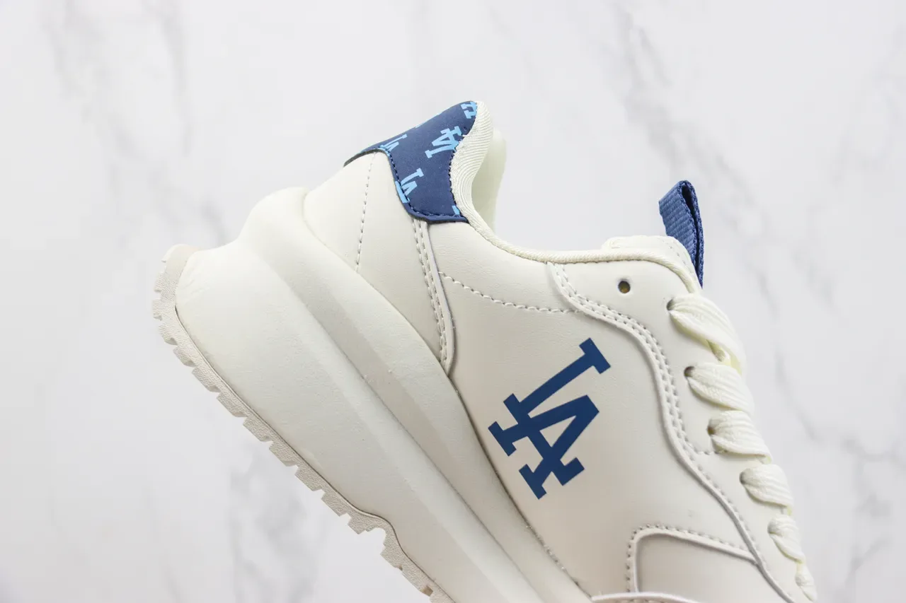 MLB LA Logo Chunky Lifestyle Sneaker 2
