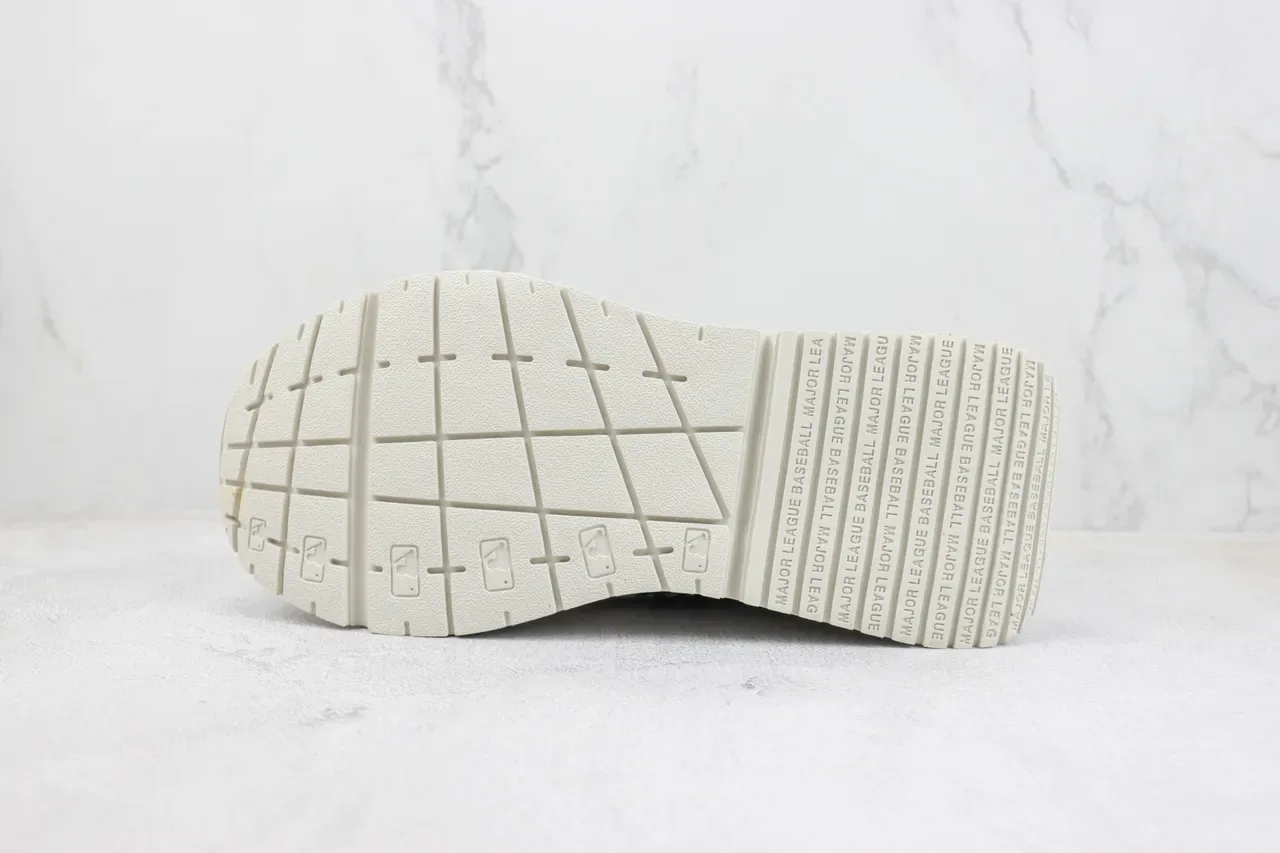MLB LA Logo Chunky Lifestyle Sneaker 8