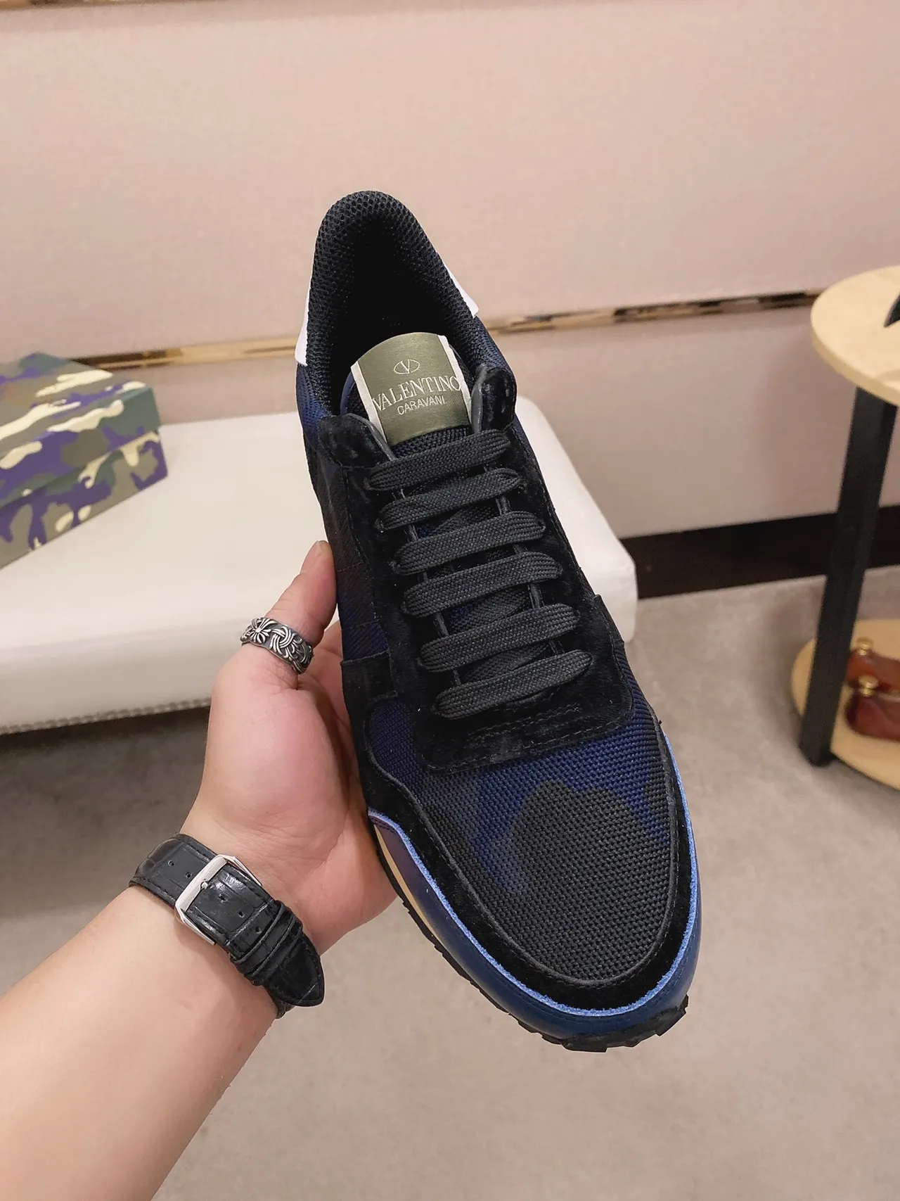 Navy and Blue Mixed-Material Low-Top Sneaker 9