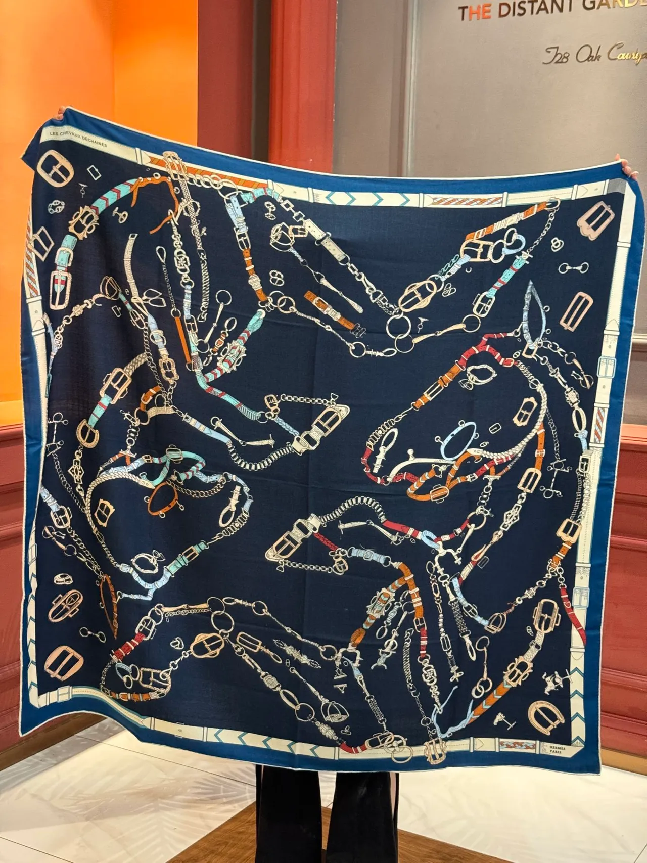 Bufanda de seda con estampado de hardware ecuestre navy 9