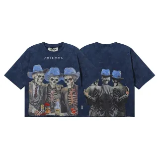 Camiseta oversized azul marino con estampado gráfico