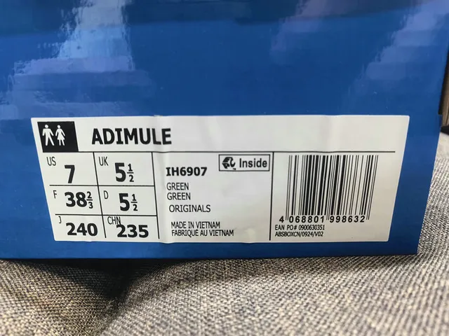 Chinelo de camurça verde oliva com sola de cortiça 2