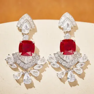 Brincos pendentes de pedra vermelha e transparente no estilo de candelabro