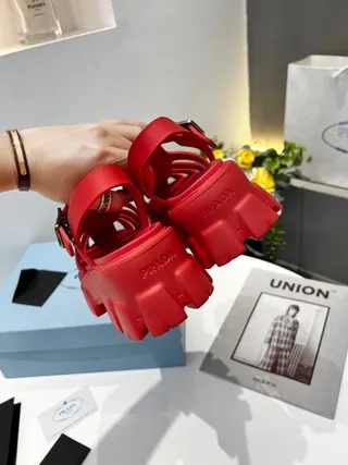 Red Chunky Platform T-Strap Gladiator Sandals 5