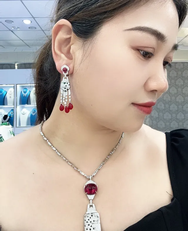 Red Silver Pavé-Set Diamond Pendant Oval Cabochon Ruby Centerpiece Necklace 2