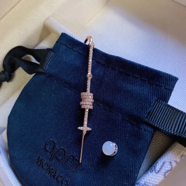 Rose Gold Pavé Diamond Coiled Wire Linear Earring 8
