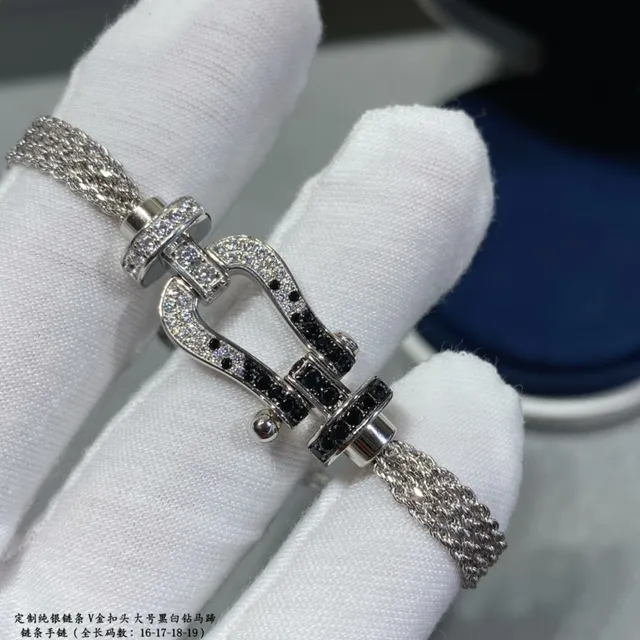 Silver Black Chain-Link Pavé-Set Bracelet 7
