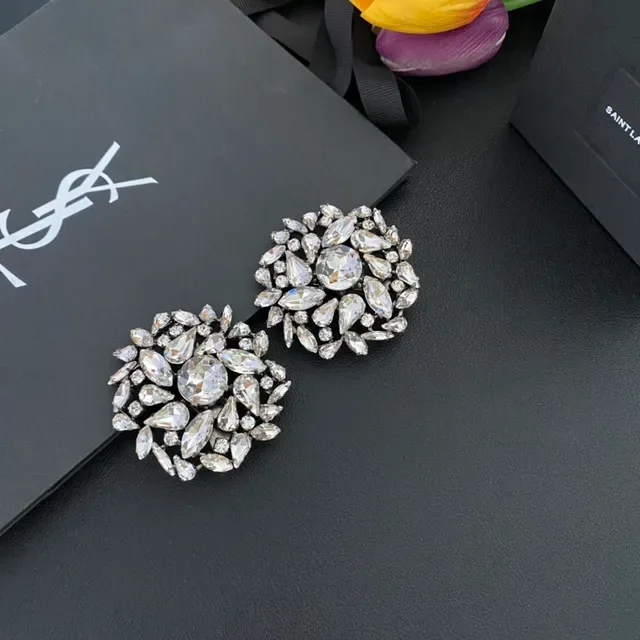 Broche florale argentée noire à cristaux 6