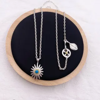 Collier Chaîne Argentée Bleue Pendentif Sunburst