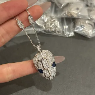 রূপালী নীল সাপ হেড পেন্ডেন্ট Pavé-Set সাদা পাথরের হার