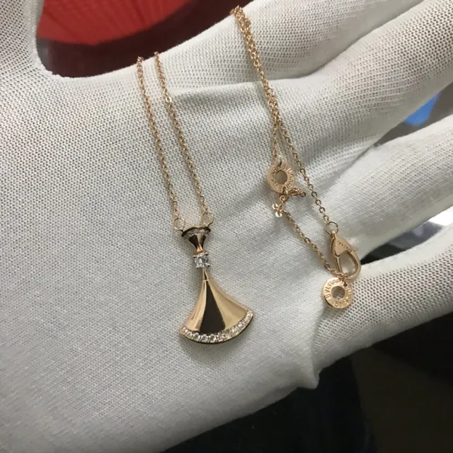 Silver Gold Fan-Shaped Pendant Pavé Stone Trim Necklace 6