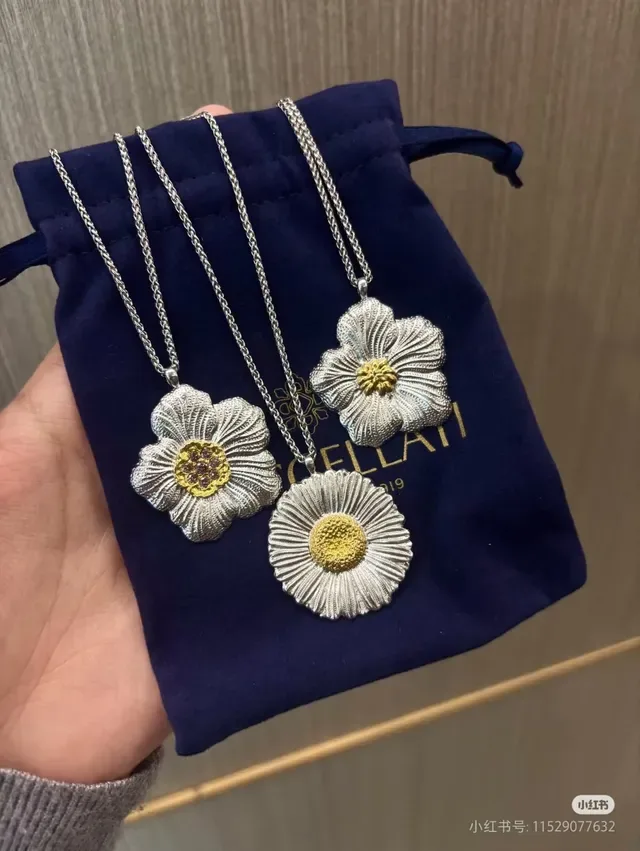 Silver Gold Flower-Shaped Textured Petal Surface Necklace 5