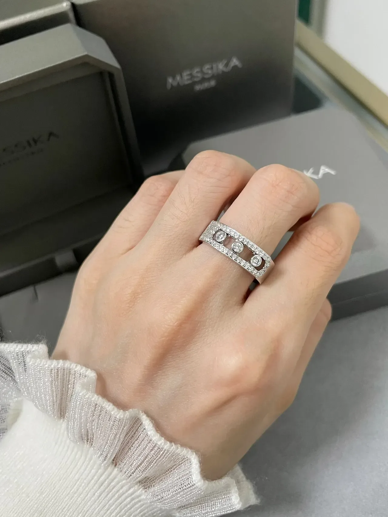 Silver Gold Wide Band Channel-Set Center Stones Ring 9