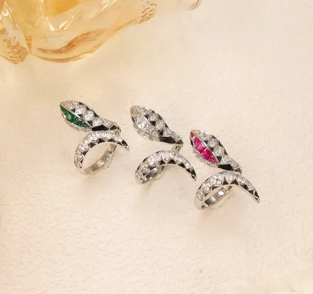 Silver Green Snake-Inspired Coiled Silhouette Pavé-Set Clear Stones Ring 3