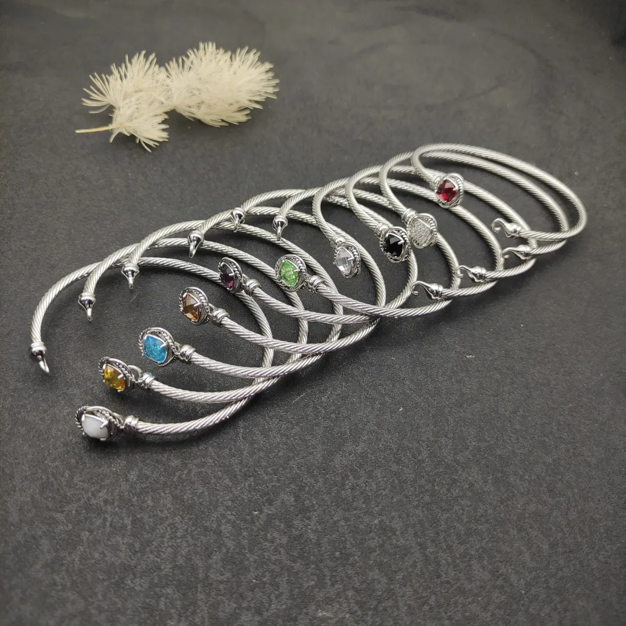 Silver Green Twisted Cable Wire Band Faceted Square Gemstone Bracelet 2