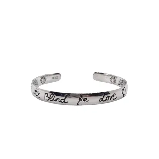 银色调“Blind for Love”刻字开放手镯