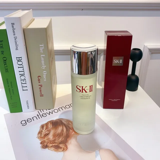 SK-II Facial Treatment Essence Beige Red Transparent Glass Bottle Chrome-Finished Cap Perfume 4
