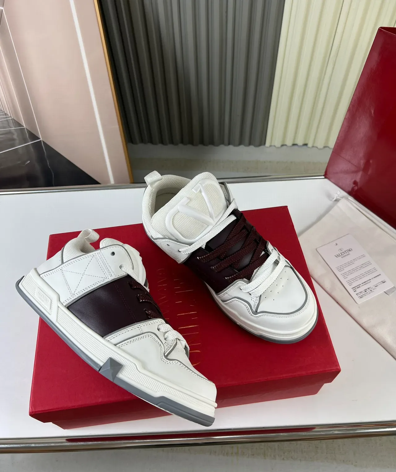 Sneakers Lifestyle Blanc et Bordeaux, Matériau Mixte, Low-Top 5