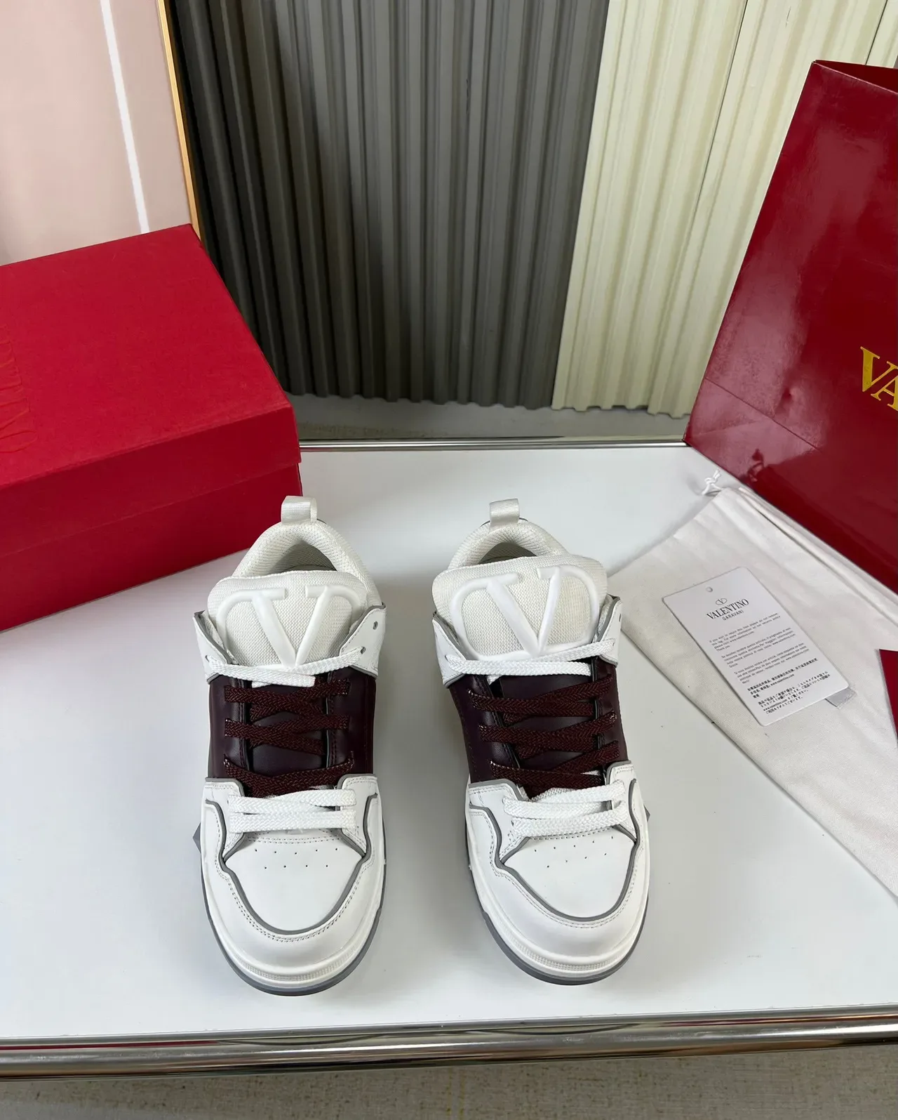 Sneakers Lifestyle Blanc et Bordeaux, Matériau Mixte, Low-Top 9