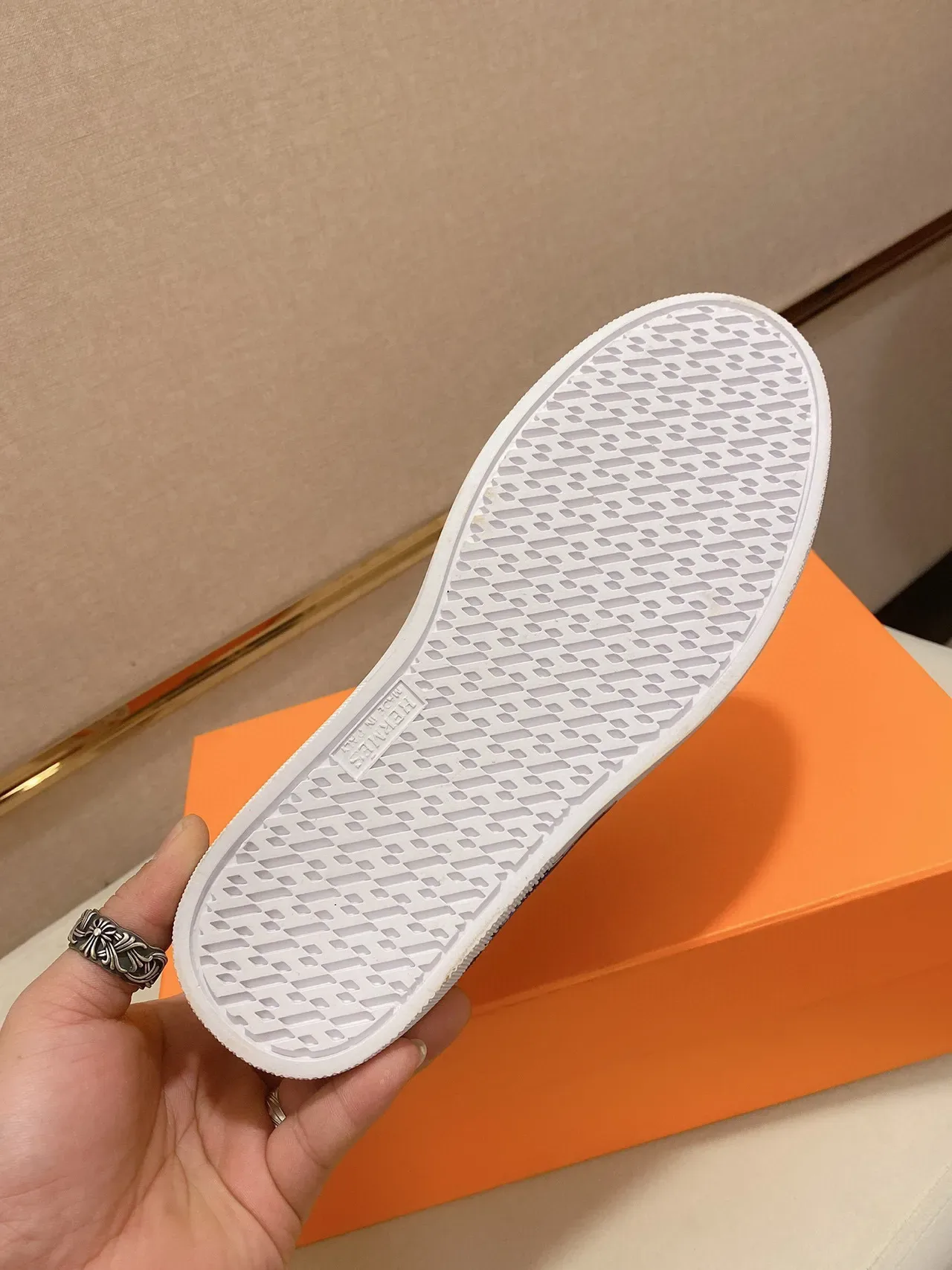 White Blue Leather Low-Top Geometric Side Print Sneakers 2