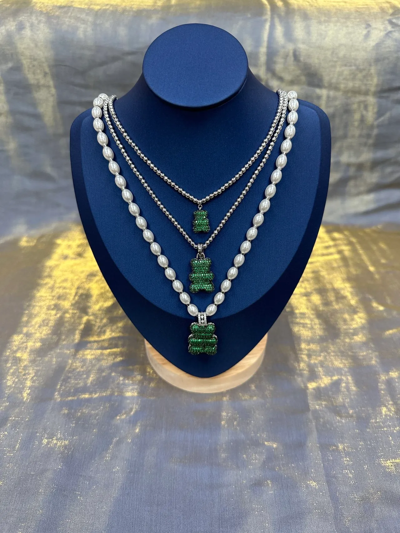 White Green Pearl Strand Pavé-Set Gummy Bear Pendant Necklace 8