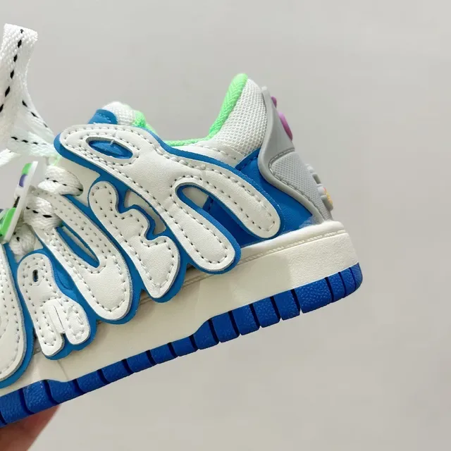 White Navy Low-Top Decorative Script Overlay Sneakers 24