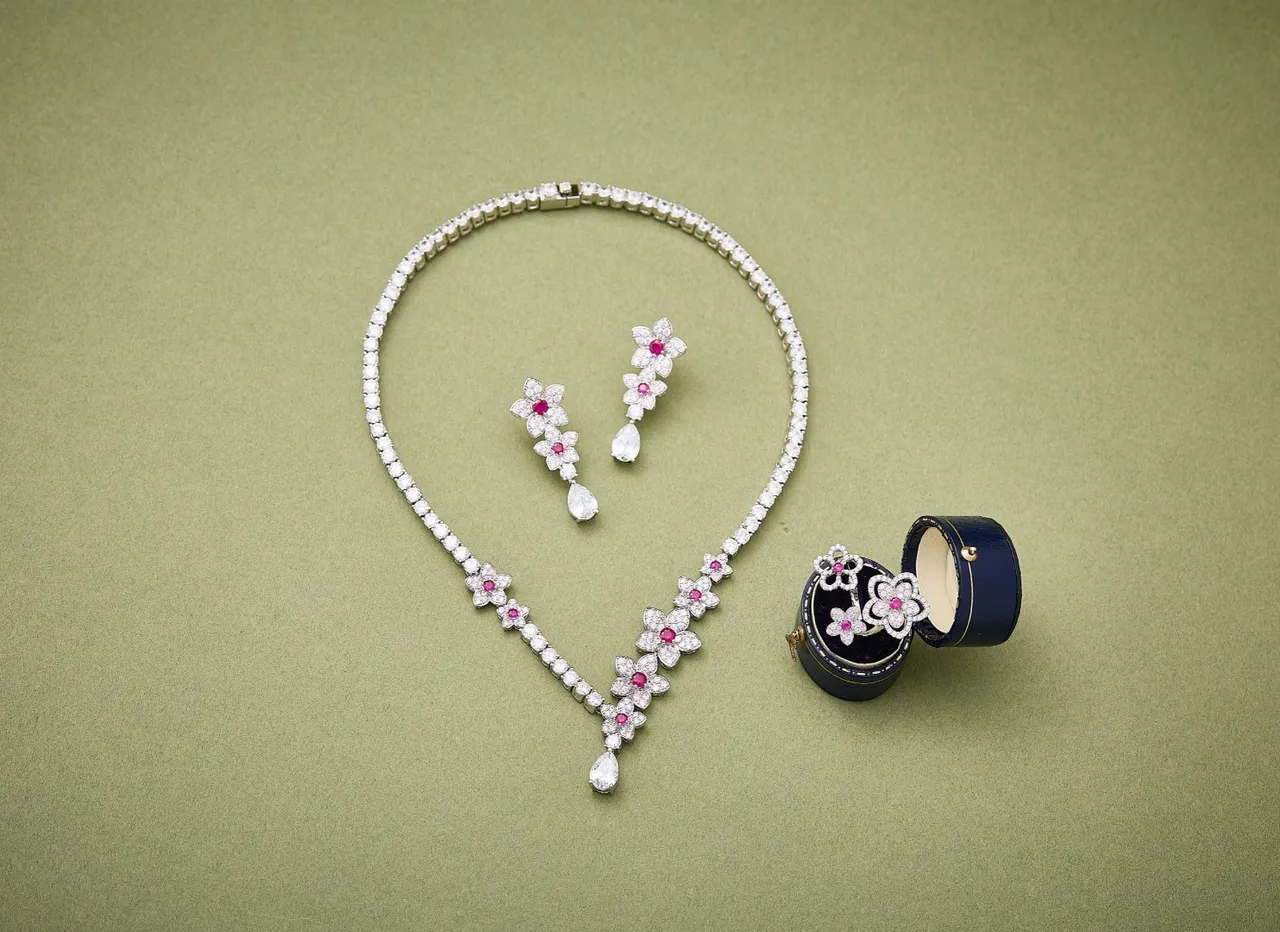 White Pink Floral Motif V-Drop Design Necklace 2