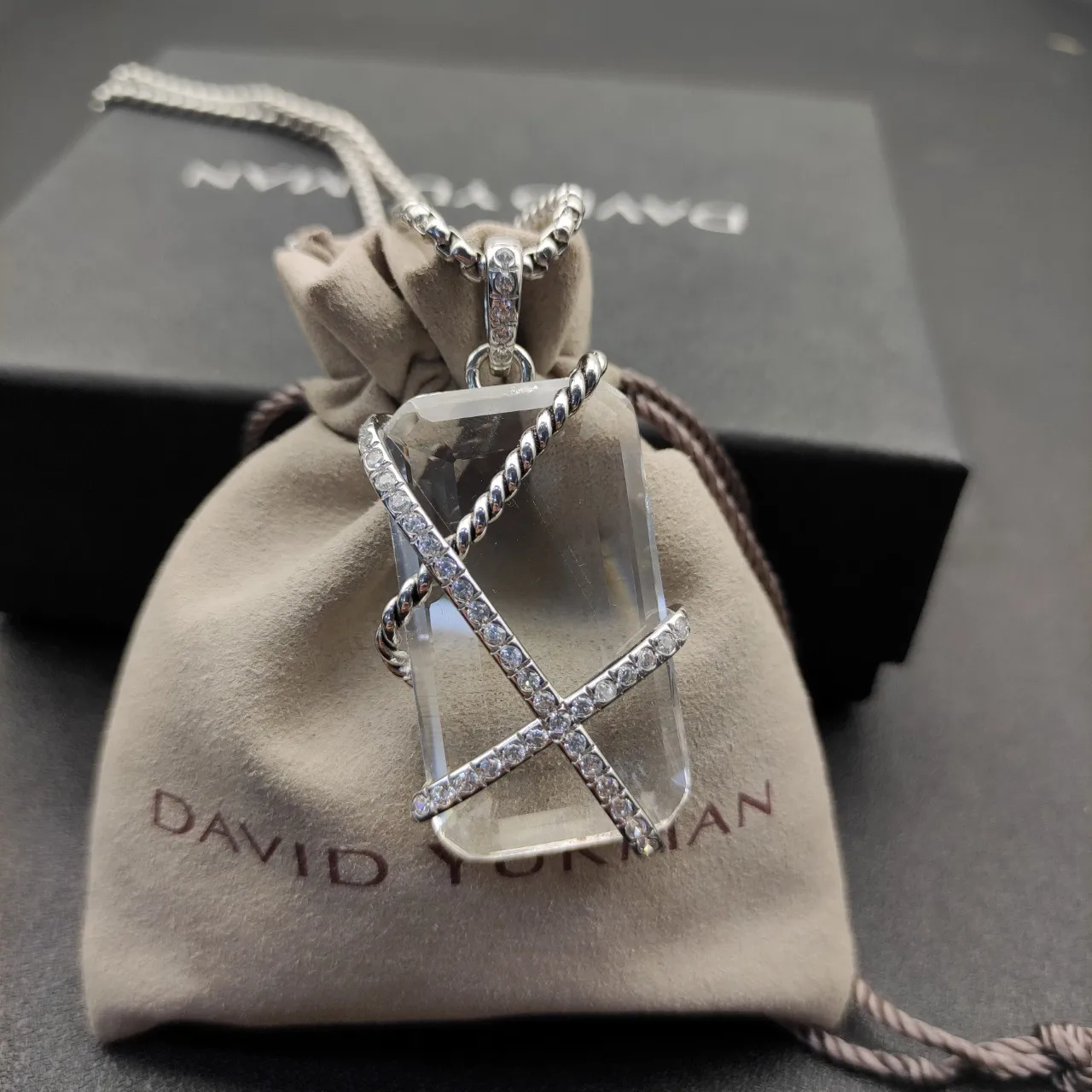 White Silver Rectangular Faceted Stone Twisted Rope Motif Bands Necklace 4