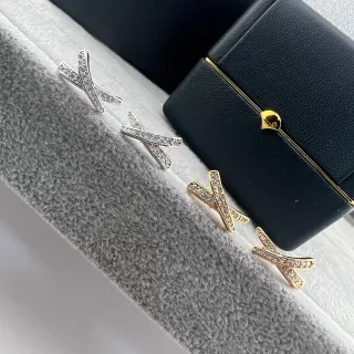 أقراط أذن X Pavé-Set هندسية