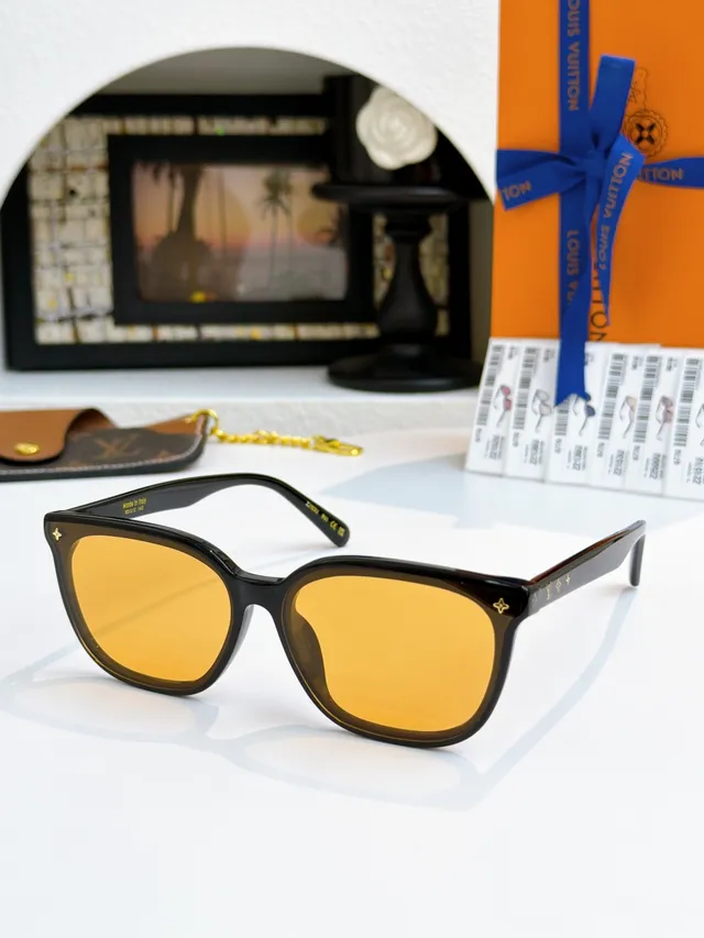 Gentle Monster Noir et Or Cadre Rectangulaire Branches fines Lunettes de soleil 2
